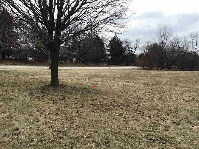 2nd image of 1816 Grandchester Pl