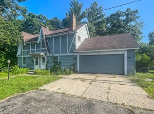 8755 Belding Rd NE, Rockford, MI 49341