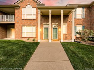 13203 Chesapeake Circle #146, Commerce Township, MI 48390