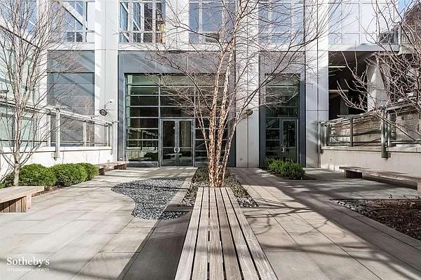 Rented by Sotheby's International Realty | media 10