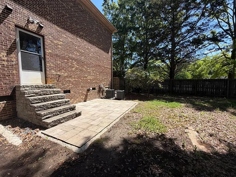 5600 Carmel Rd — Photo 39