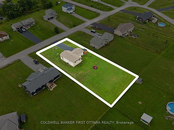 3rd image of 216 Owen Lucas St