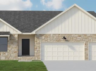 5012 Pinehill Rd, Bellevue, NE 68133