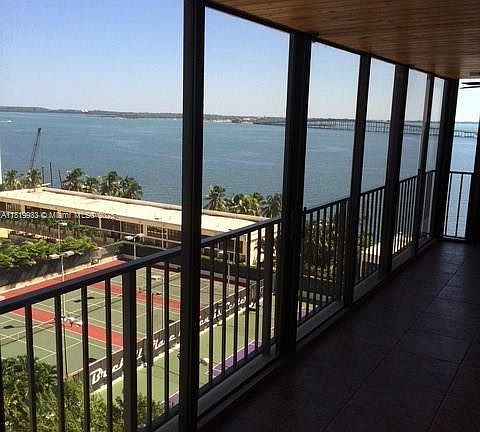 4th image of 1915 Brickell Ave #1106C