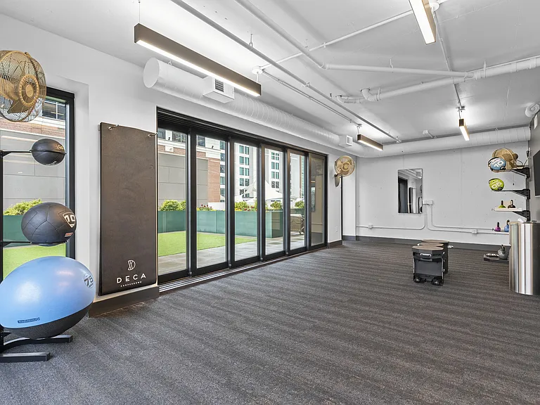 Deca Camperdown Apartments — Photo 22