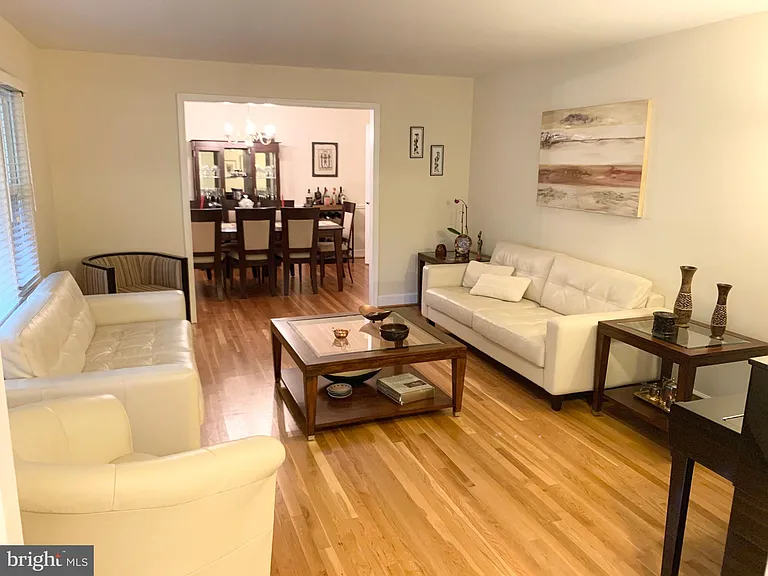 8507 Victory Ln — Photo 2