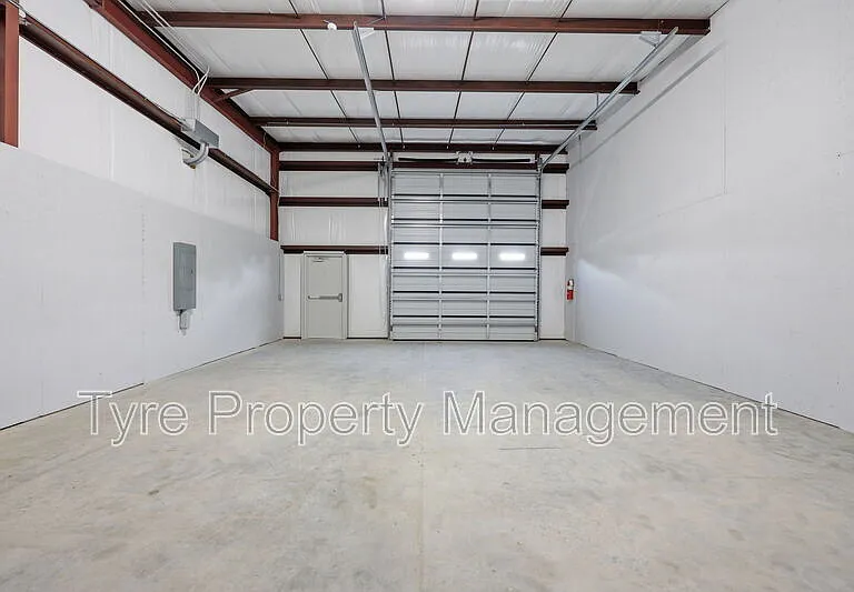 3945 Lee St #20 — Photo 10