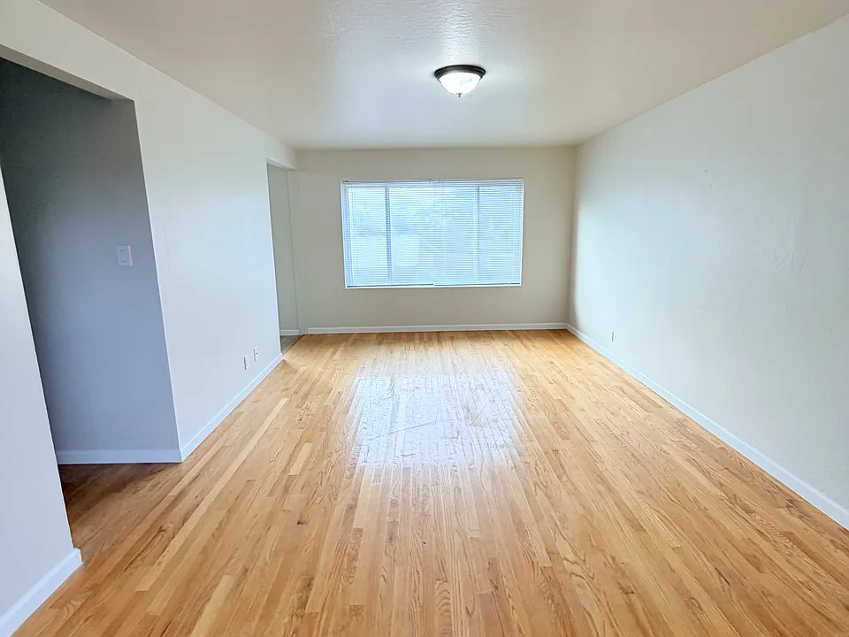 4211 Moraga St #1