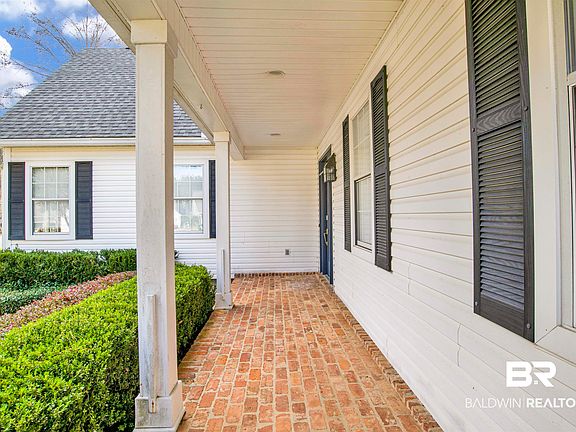 4th image of 30557 Pine Ct