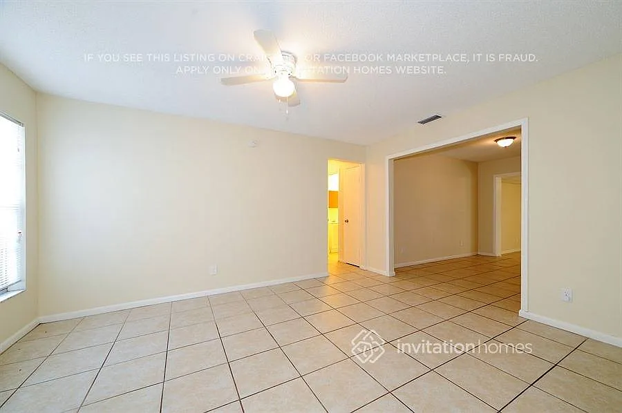 607 Briarcliff Dr Valrico, FL 33594 — Photo 2