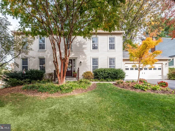 10350 Steamboat Landing Ln, Burke, VA 22015