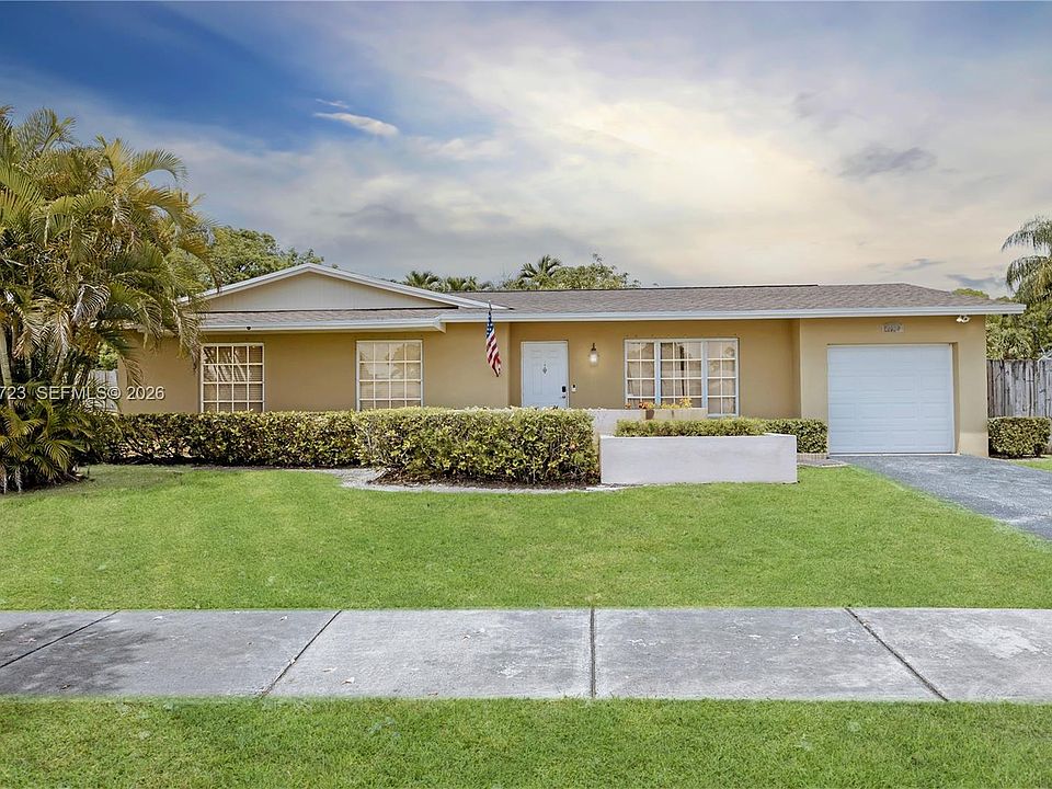 1st image of 10520 SW 124th Ave