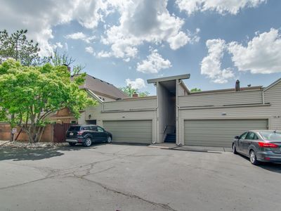 8309 Colony Dr APT 21, Grosse Ile, MI, 48138