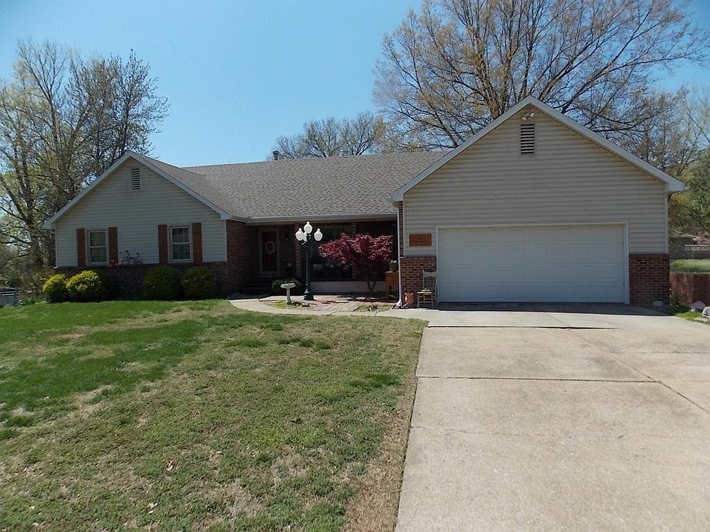 2306 S Homer St, Pittsburg, KS 66762 Zillow