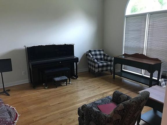 4th image of 10428 Eagles View Dr #4