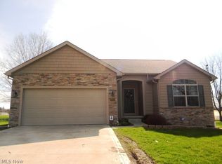4114 Chester Ave, Louisville, OH 44641