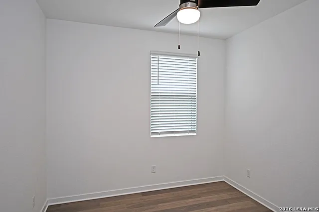 261 Elk Ave — Photo 21