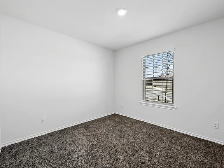 508 Windrow Dr — Photo 9