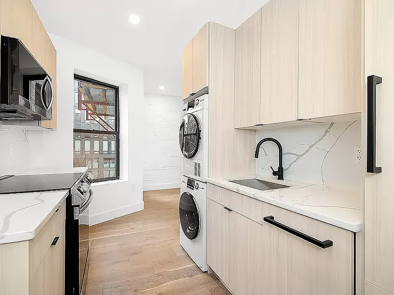 6 Avenue B #6 — Photo 2