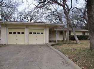 5767 Rockhill Rd, Fort Worth, TX 76112