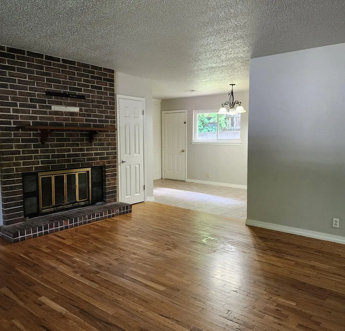 5631 S 85th East Ave — Photo 3