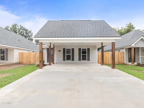 213 Camerons Cove Dr, Carencro, LA 70520