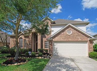 1113 Lake Shore Dr, Pearland, TX 77581