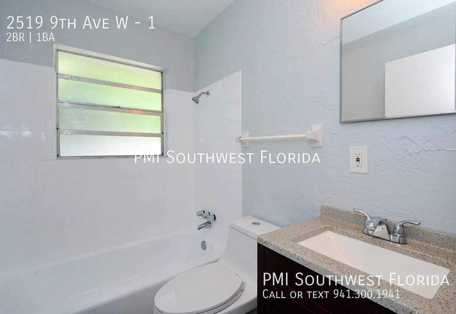 Charming 2 Bedroom Oasis In Bradenton | Water Included! — Photo 4