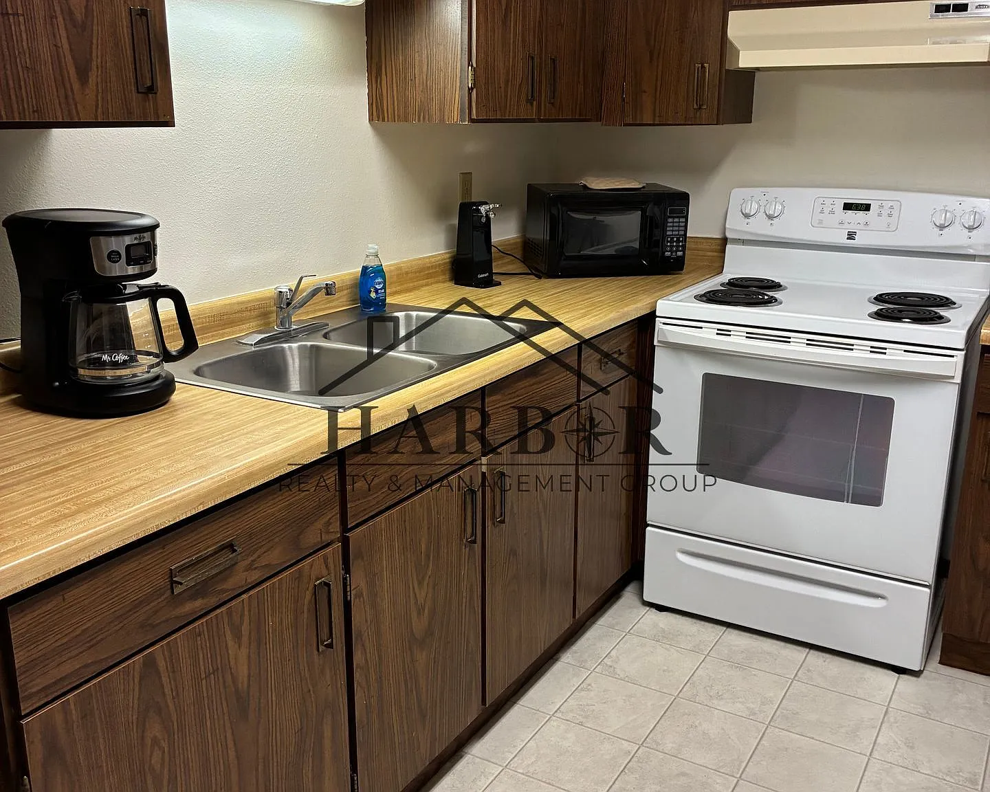 Valley View Apartments — Photo 3