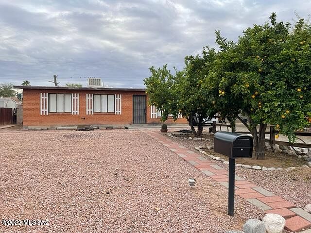 1st image of 5650 E 35th St