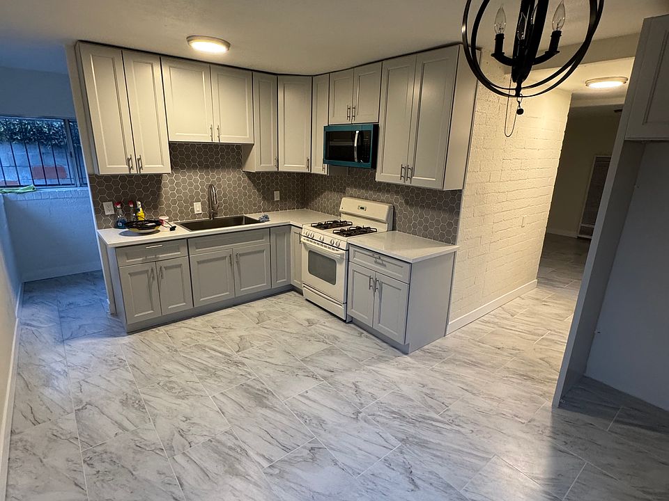 1st image of 224 S Avenue 21