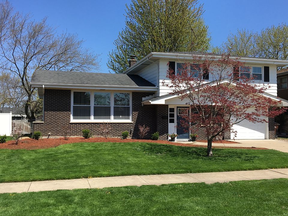 1st image of 1200 E 166th St