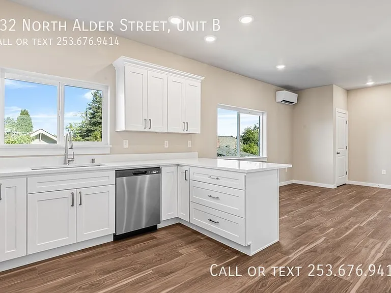 932 N Alder St #B — Photo 3