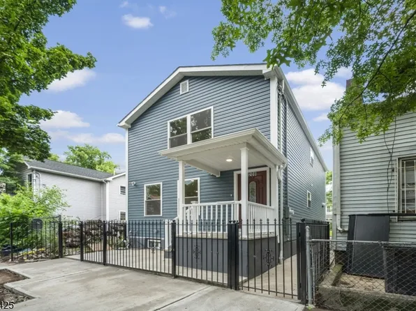 208 N 1St St, Paterson City, NJ 07522