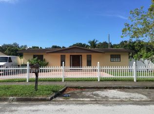 775 W 74th Pl, Hialeah, FL 33014