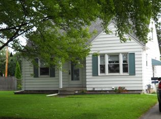 532 Webb Dr, Bay City, MI