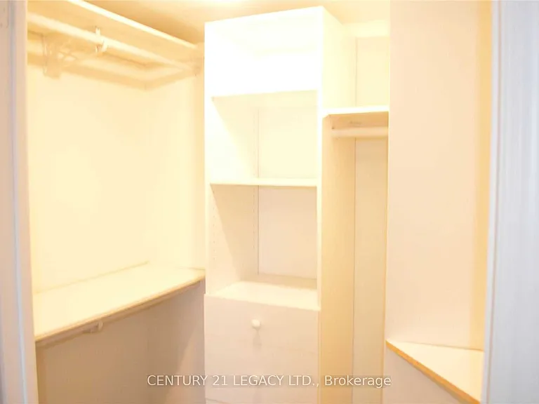 28 Ted Rogers Way #1510 — Photo 8