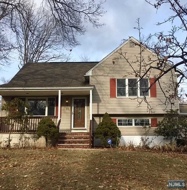 2nd image of 99 White Pond Rd