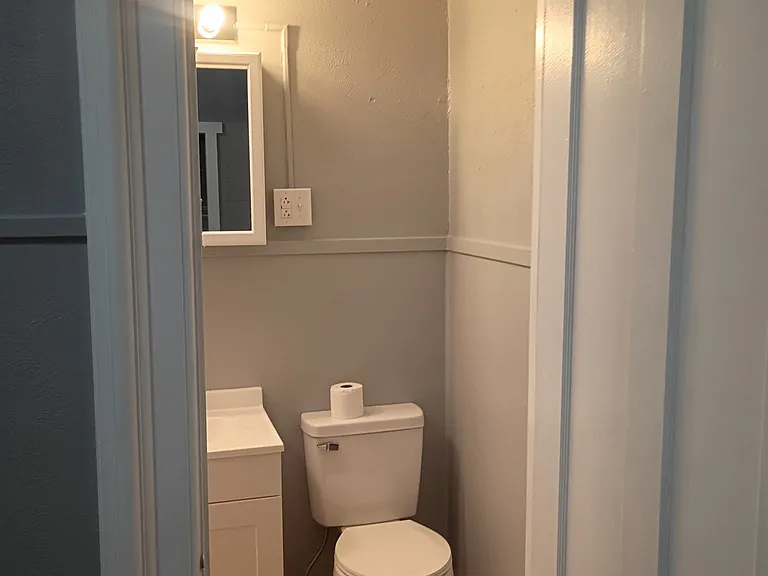 211 S Monroe St #2 — Photo 10