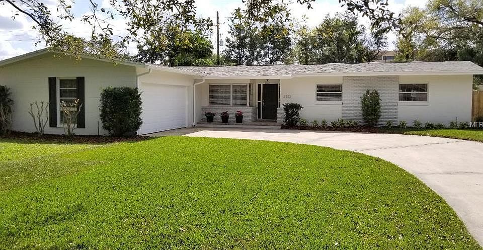 1st image of 2322 Woodcrest Dr