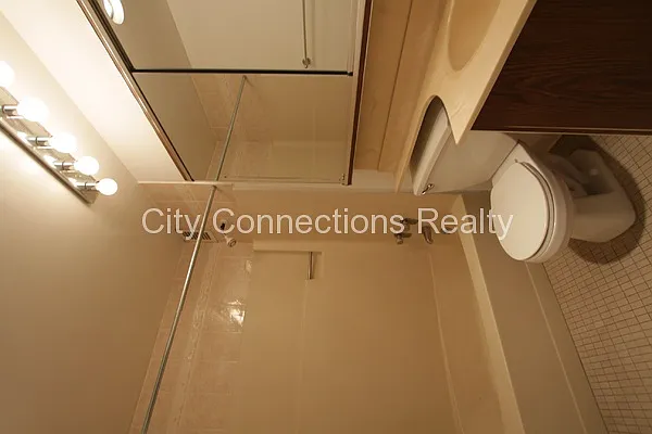 Rented by City Connections Realty | media 82