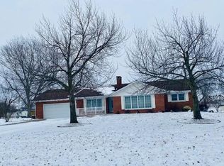 148 N Center St, Hoyleton, IL 62803