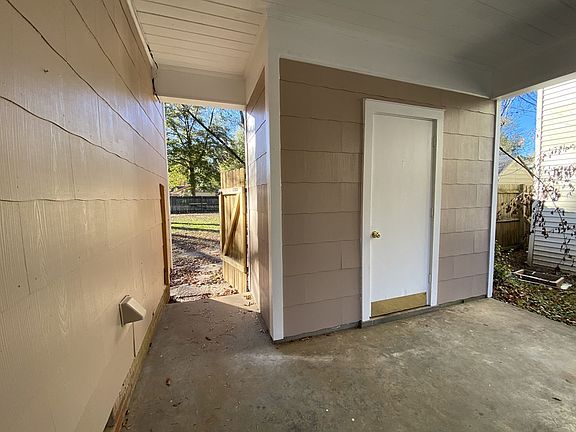 5th image of 204 Brinkley Ln