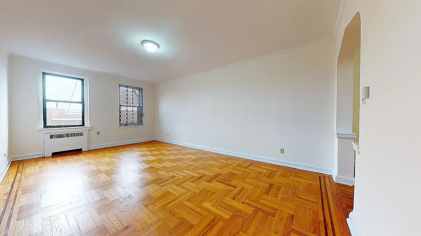 83-14 Lefferts Boulevard — Photo 4