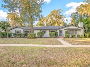725 W Voorhis Ave, Deland, FL 32720