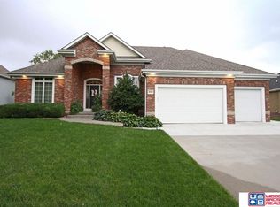 9330 Whispering Wind Rd, Lincoln, NE 68512
