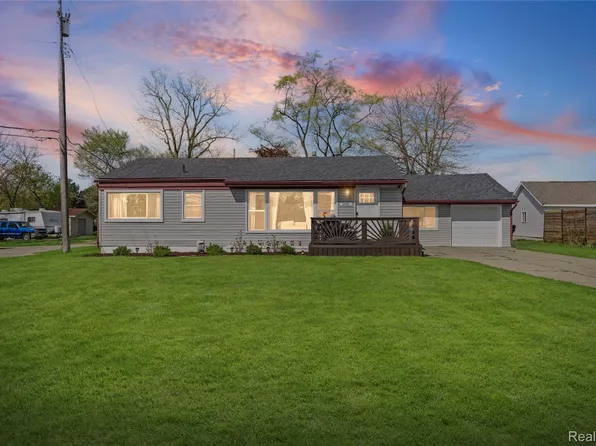34585 Koch Ave, Sterling Heights, MI 48310
