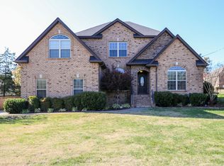 8027 Vineyard Ln, La Vergne, TN 37086