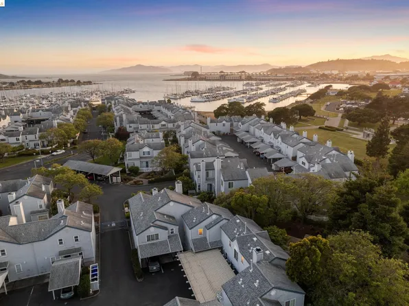 202 Commodore Dr, Richmond, CA 94804