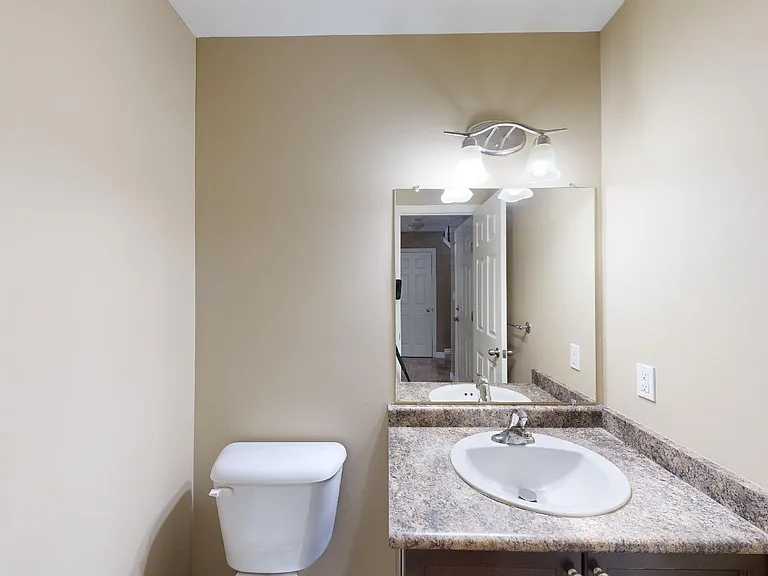 961 Blythwood Rd — Photo 30